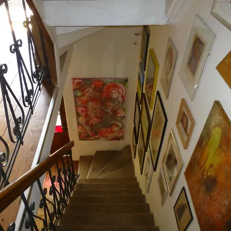 Egger شقة لينز